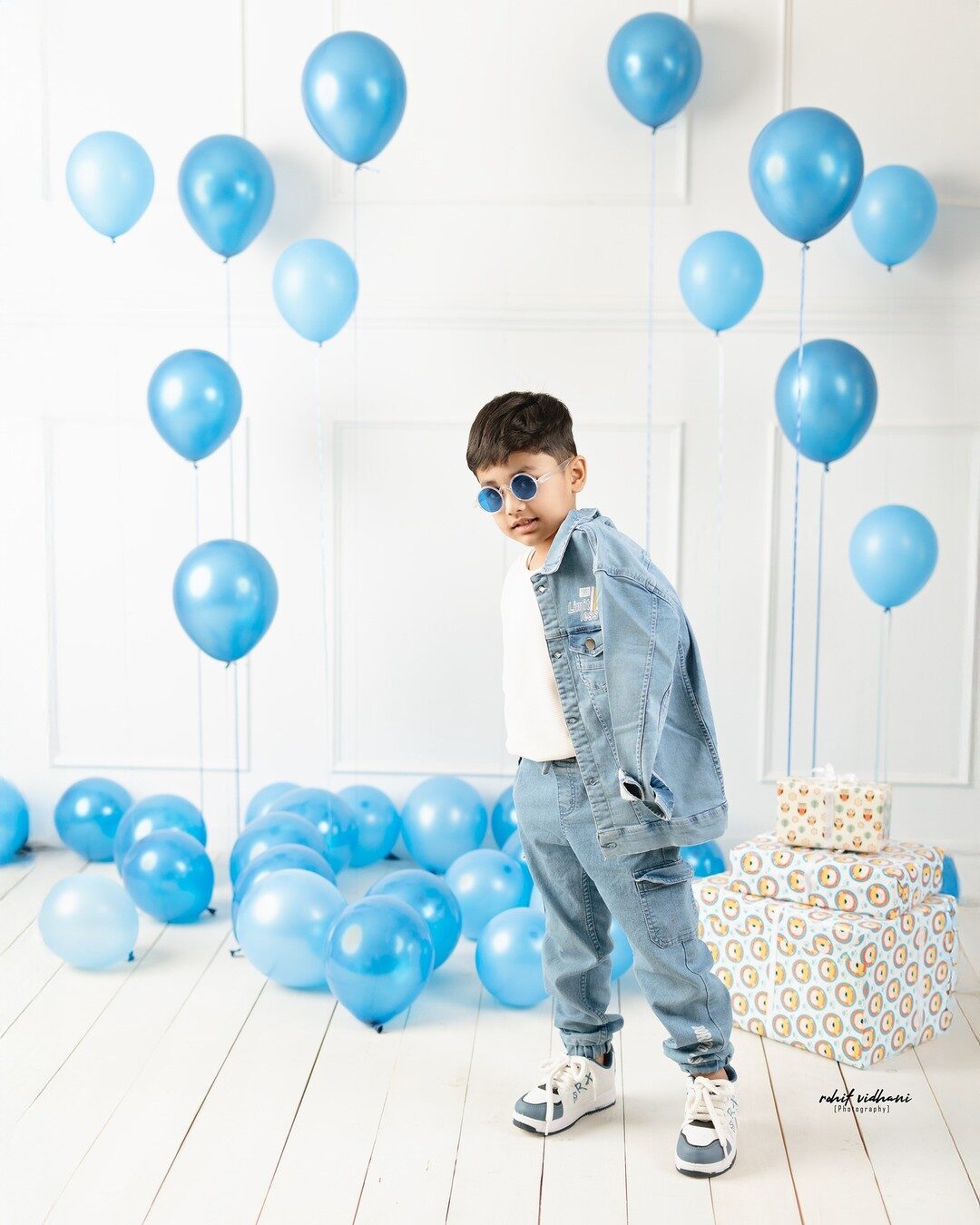 Kids vintage traveler themed photoshoot with teddy bear